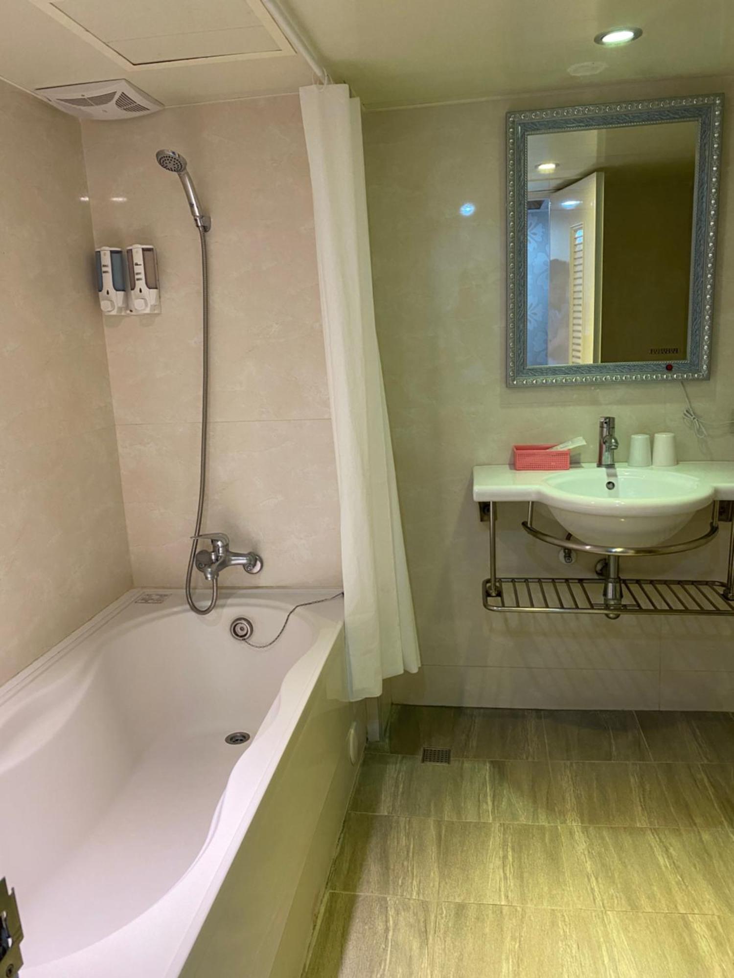 Taipei Toy Hotel Экстерьер фото